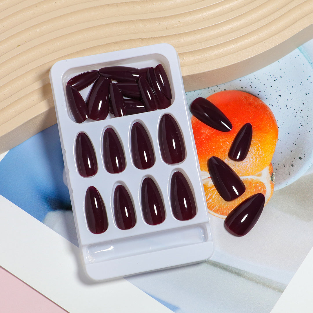 DIY Almond-Shaped Press-On Nail Kit Stornfield