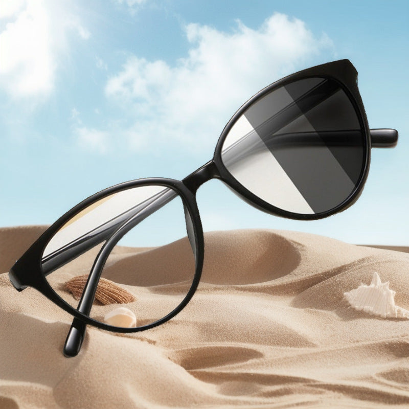 Women's trendy light-sensitive cat-eye glasses Stornfield
