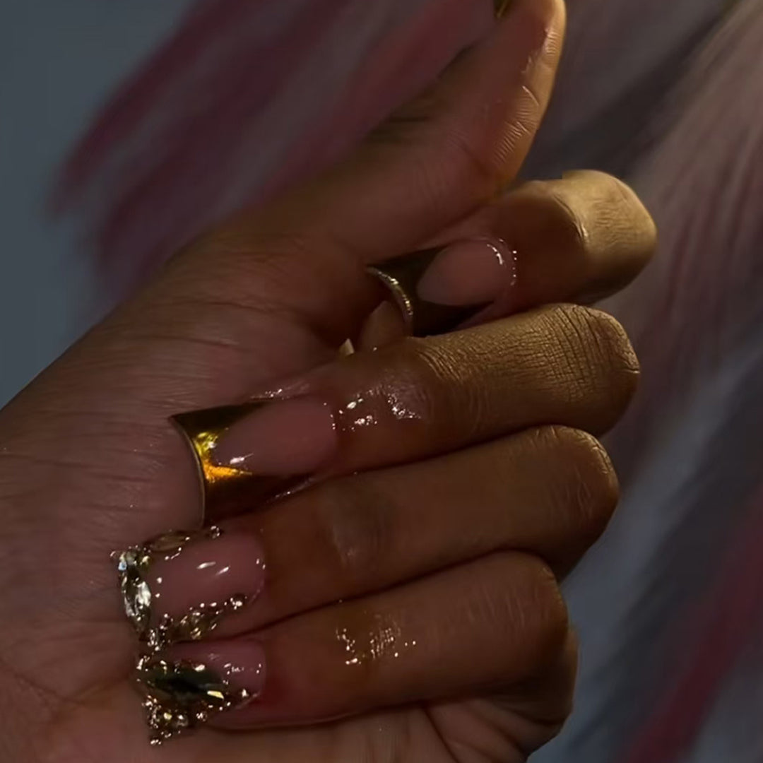Luxurious Metallic Accent Press-On Nail Extensions Stornfield