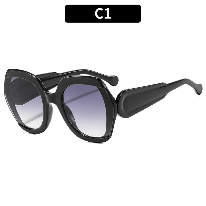 Retro-Inspired Oversized Sunglasses with Unique Temple Design
