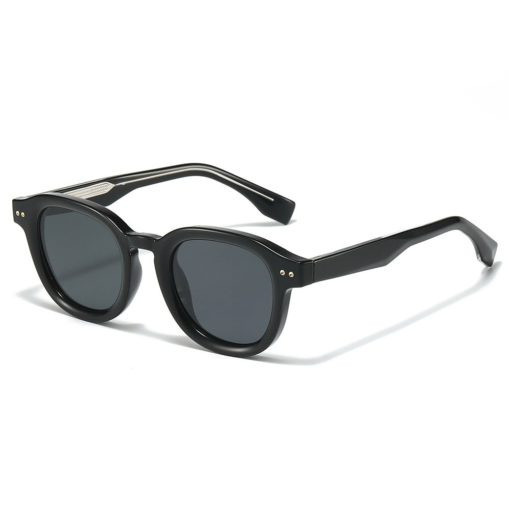 Retro-Inspired Frame Sunglasses Stornfield