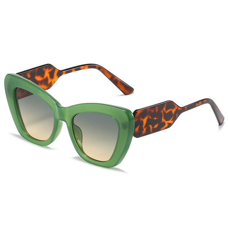 Fashion-Forward Geometric Frame Sunglasses Stornfield