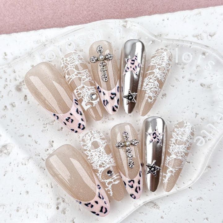 Artistic Nail Art Press-On Set 1790745479