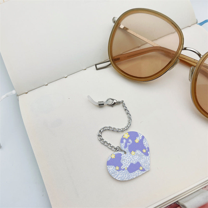 Heart-Designed Eyewear Chain Holder Stornfield