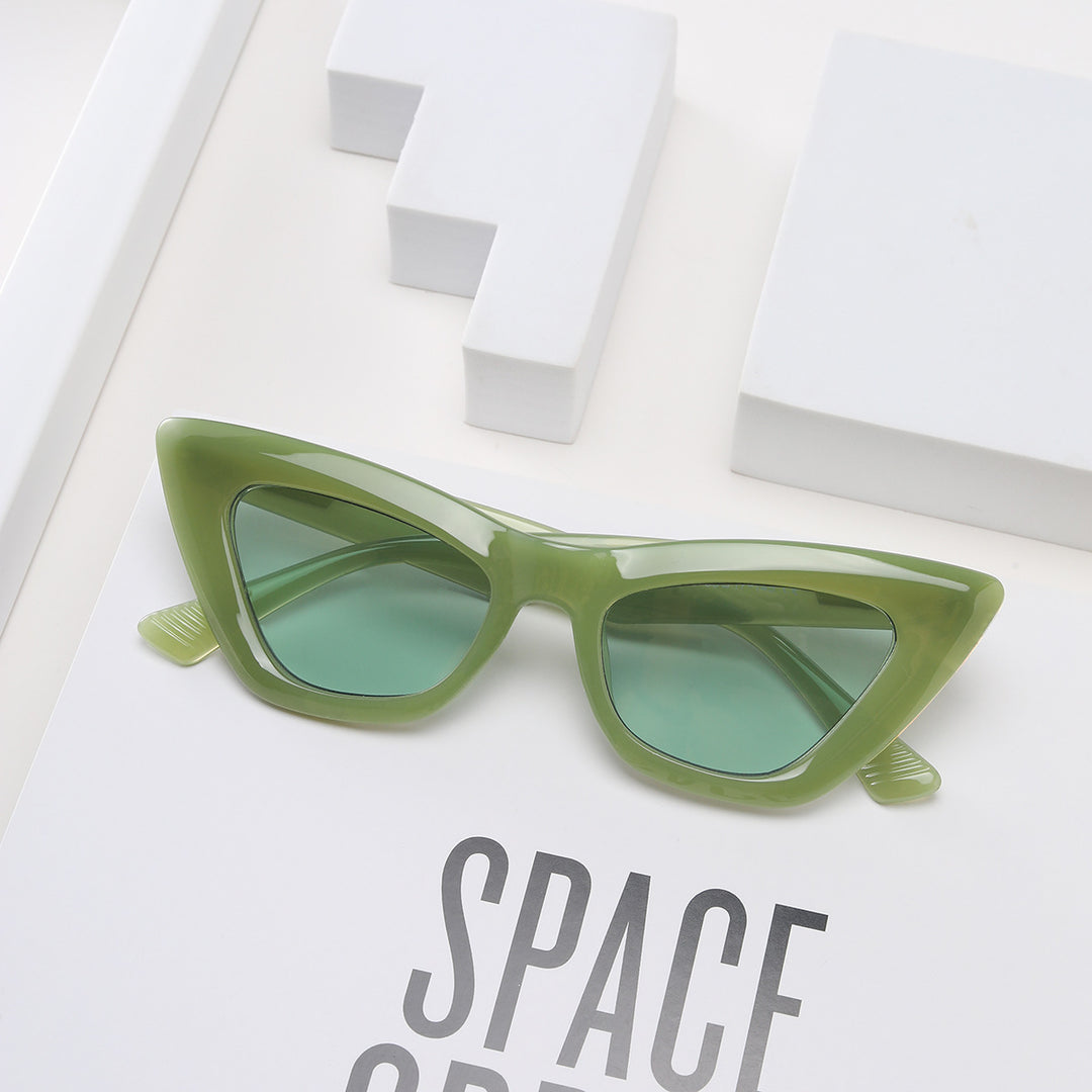 Ladies Cat-Eye Sunglasses with modern and elegant design Stornfield