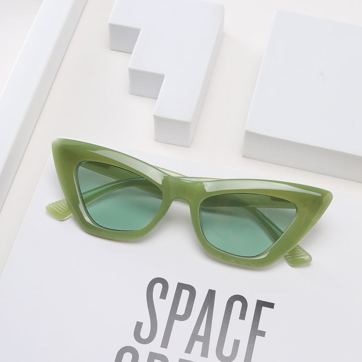 Ladies Cat-Eye Sunglasses with modern and elegant design Stornfield