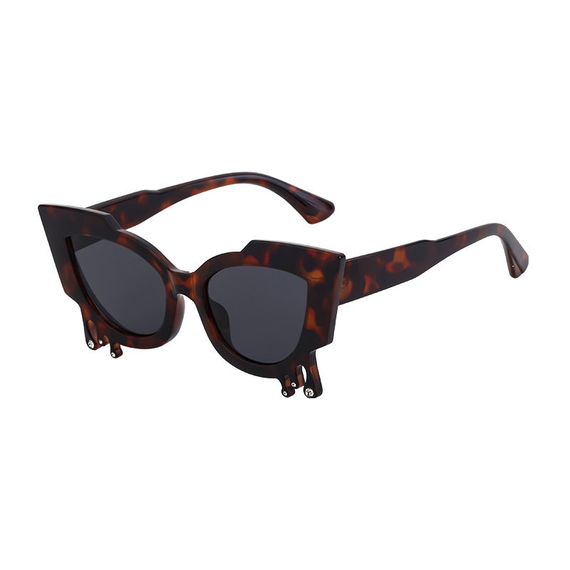 Women Exclusive Cat Eyes Sunglasses with Artistic Details Stornfield