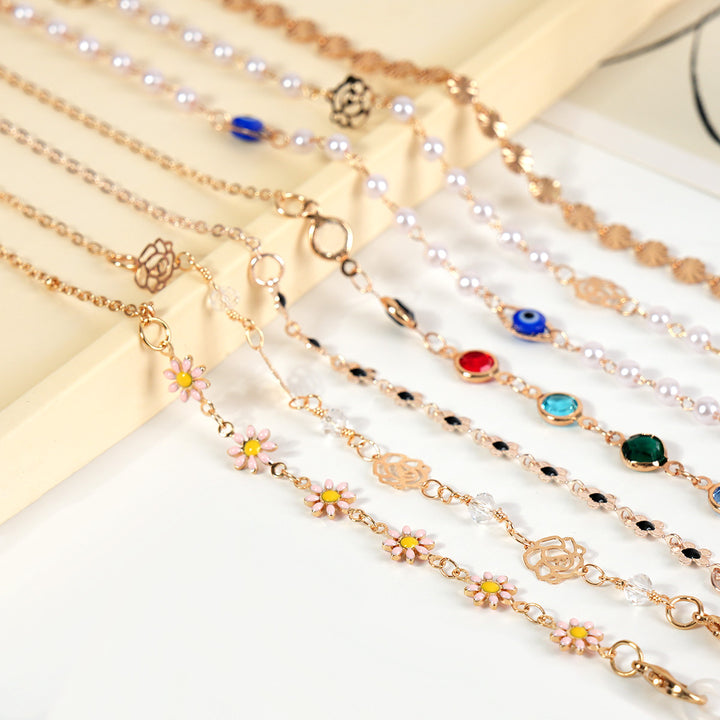Luxurious Crystal-Embellished Eyewear Chain Stornfield