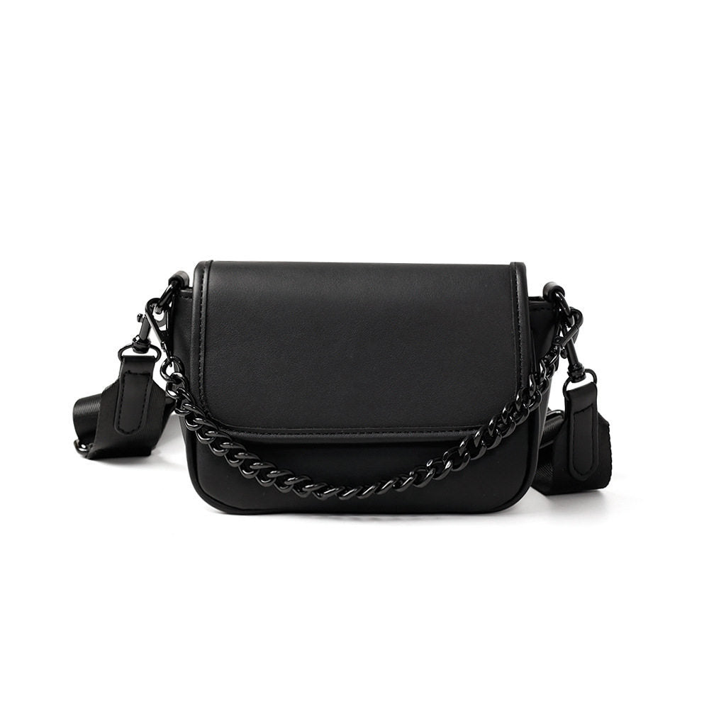 Elegant crossbody bag with chain shoulder strap Stornfield