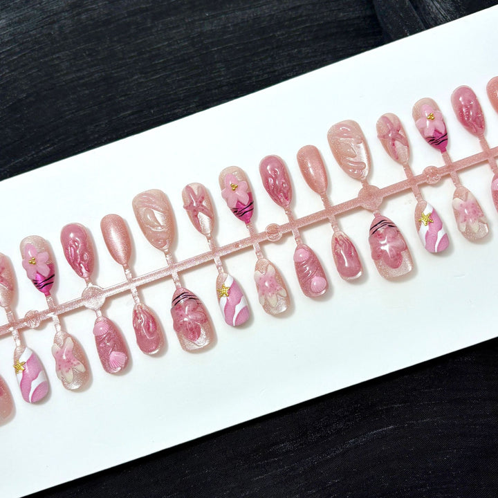 Artistic Floral Decorated Press-On Nail Set