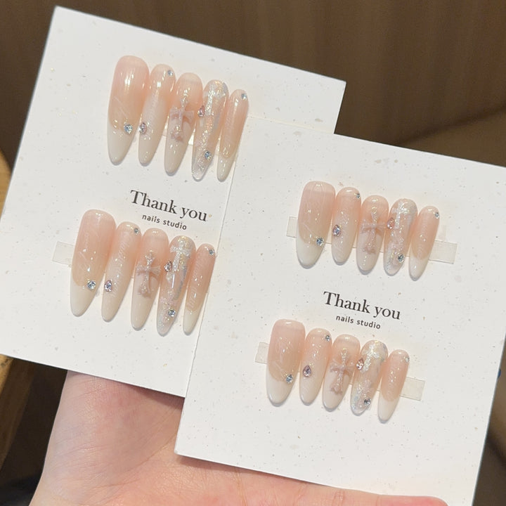 Artificial nail tips with elegant accents Stornfield