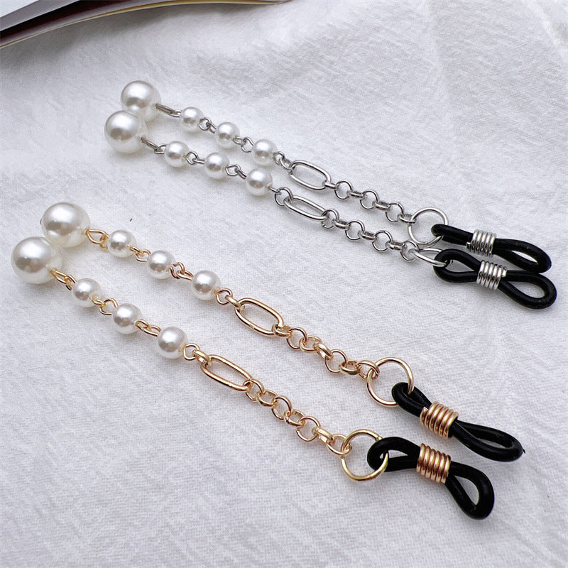 Elegant Pearl-Linked Eyewear Chain Stornfield