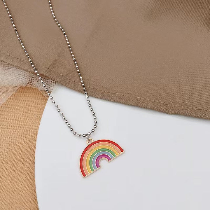 Outline Bear Pendant Necklace Stornfield