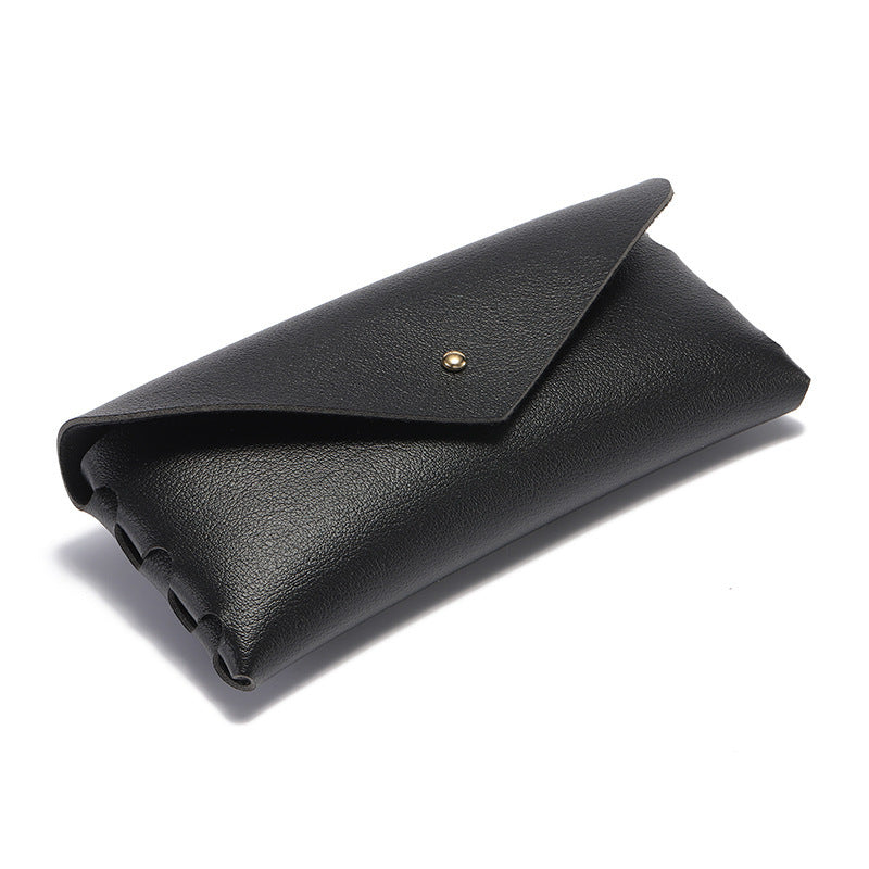 Elegant Phone Case in Minimalist Leather Design Stornfield