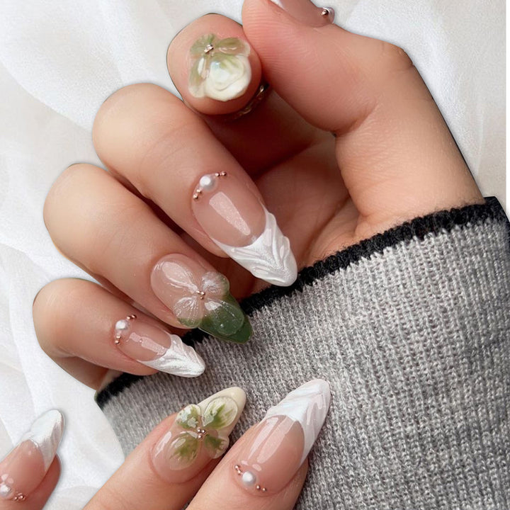 Elegant Floral Press-On Nail Art Stornfield