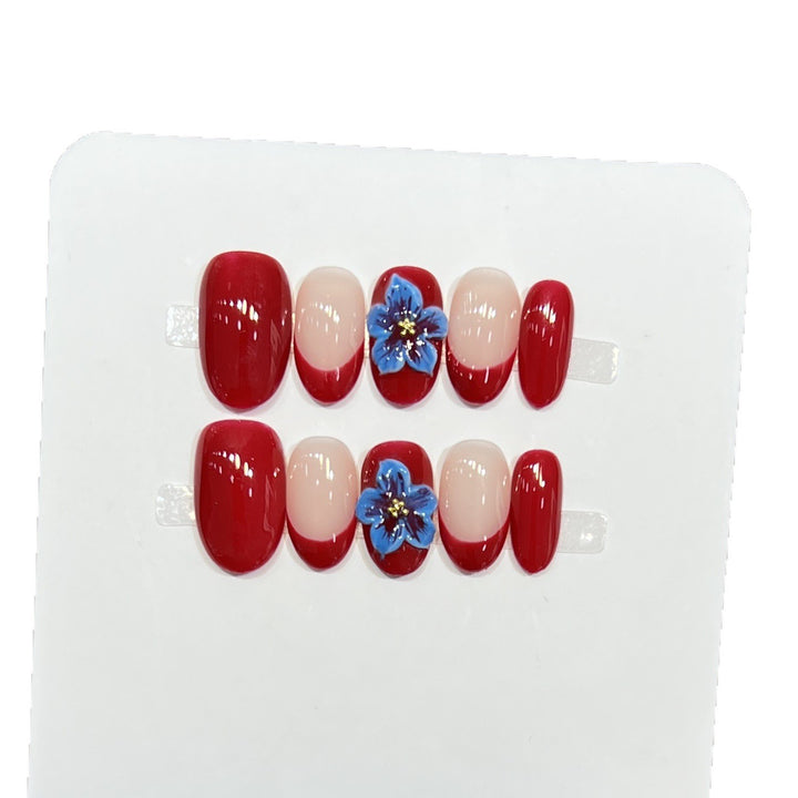 Stylish Floral Accent Press-On Nail Set Stornfield