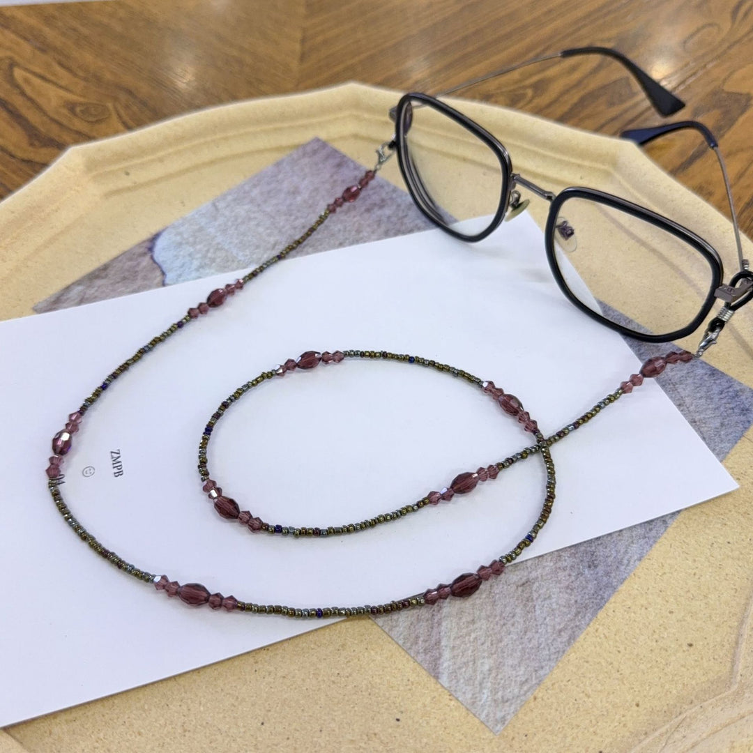 Adjustable Beaded Eyewear Chain Stornfield