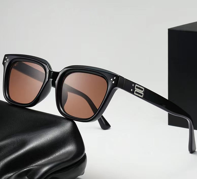 Women's trendy oversized sunglasses with sturdy plastic frame Stornfield