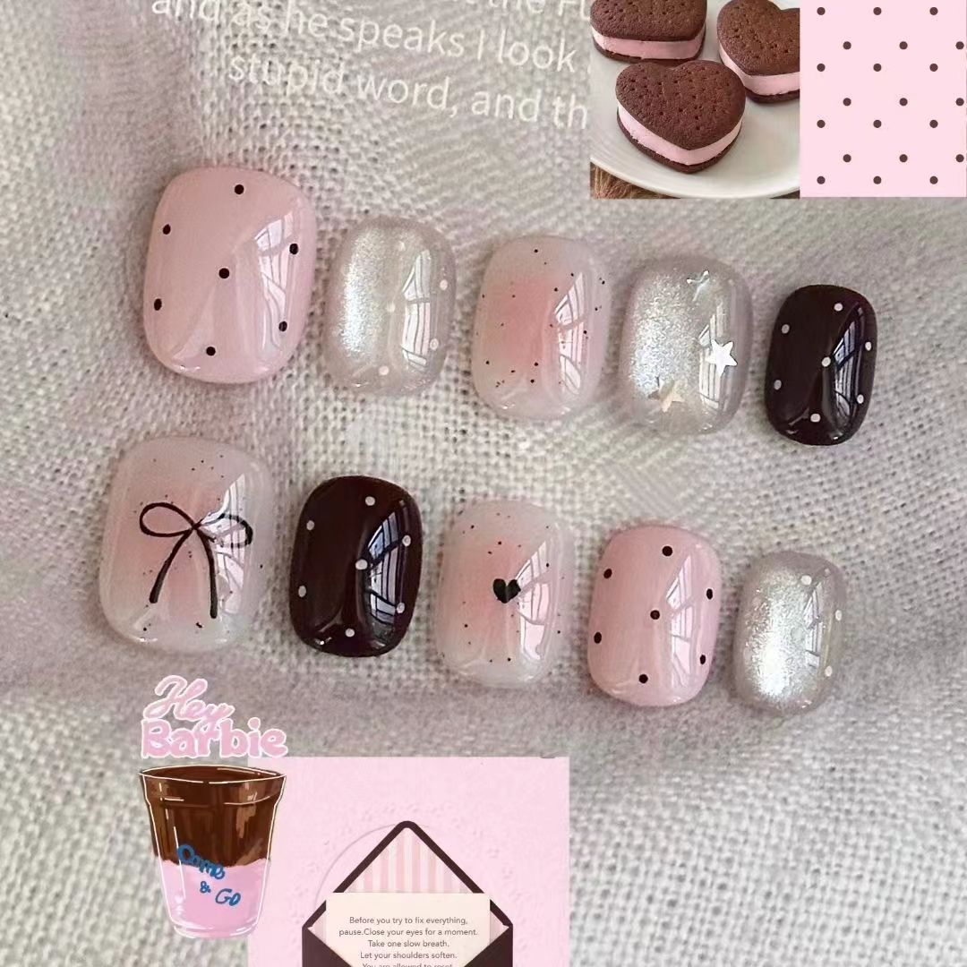 Elegant Press-On Nail Art Set with Bow and Dots Stornfield