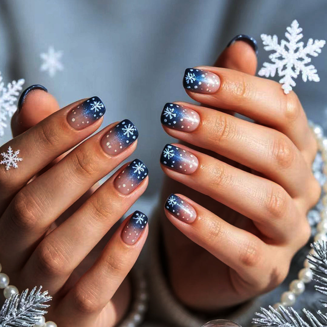 Artificial nails with winter snow crystal design Stornfield