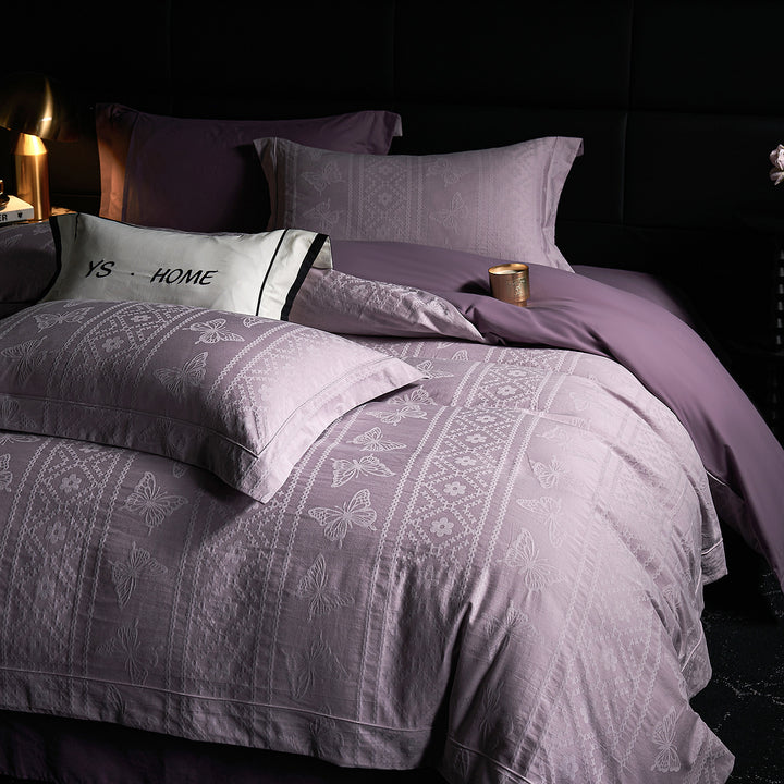 Luxurious cotton satin bed linen set with jacquard structure
