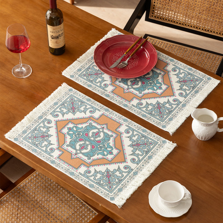 Rectangular short-pile rug in oriental medallion design with fringes Stornfield