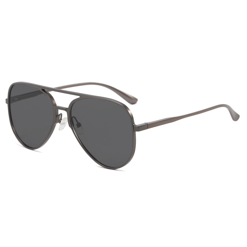 Women’s pilot sunglasses with UV protection and elegant frame Stornfield