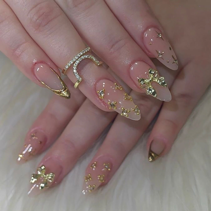 Elegant nail art in maritime design with glitter and 3D accents Stornfield