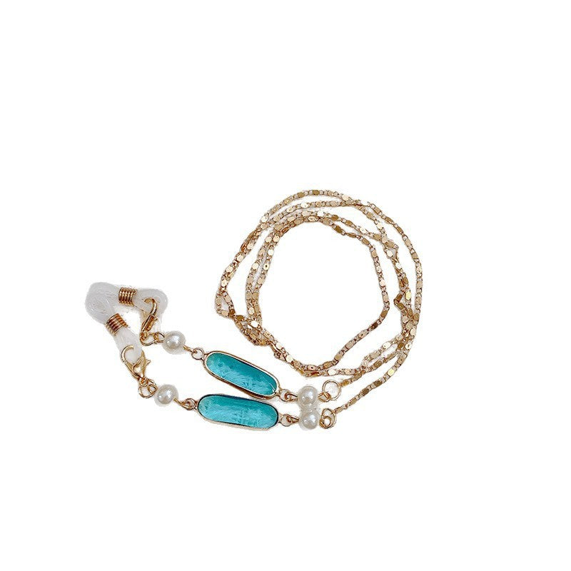 Elegant Necklace with Unique Pendant Stornfield