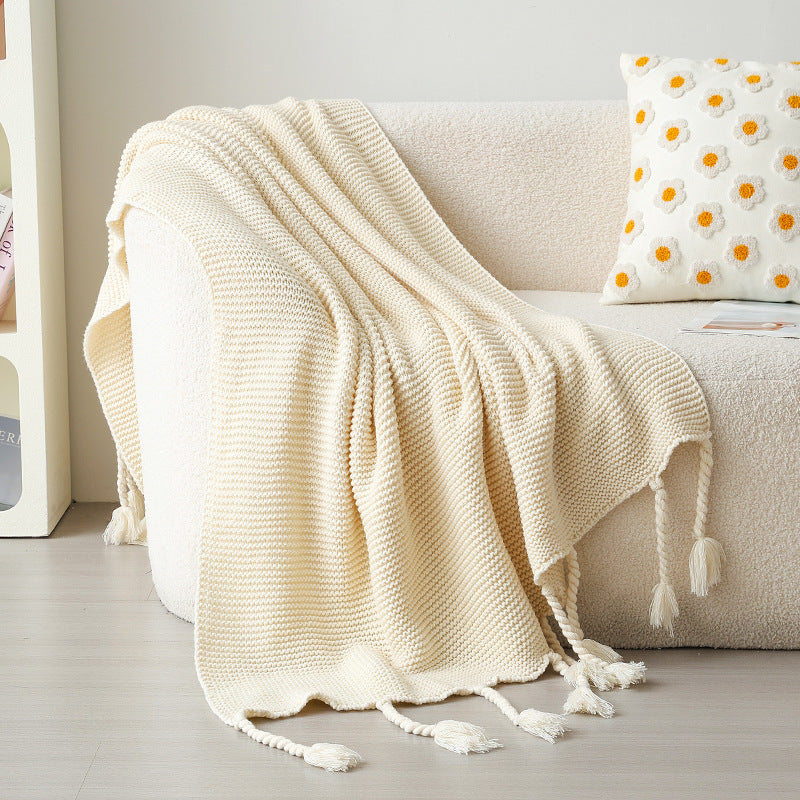 Women’s knitted blanket with decorative tassels Stornfield