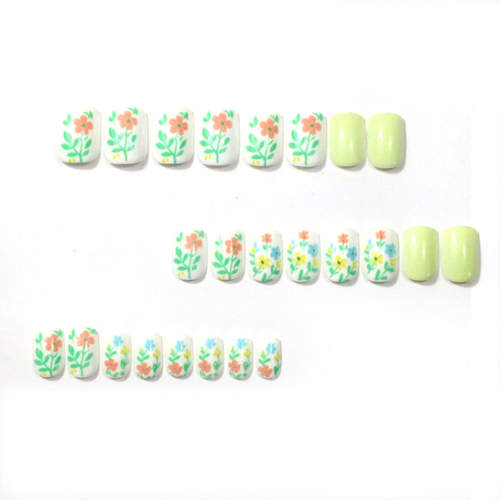 Artistic Floral Nail Art Stornfield 1789915913