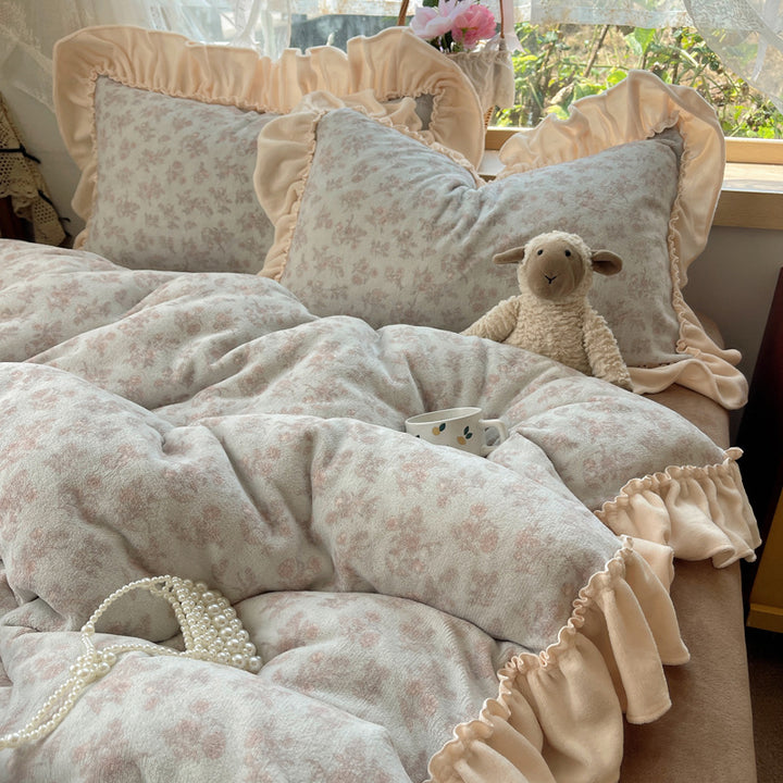 Floral Design Cozy Bedding Set
