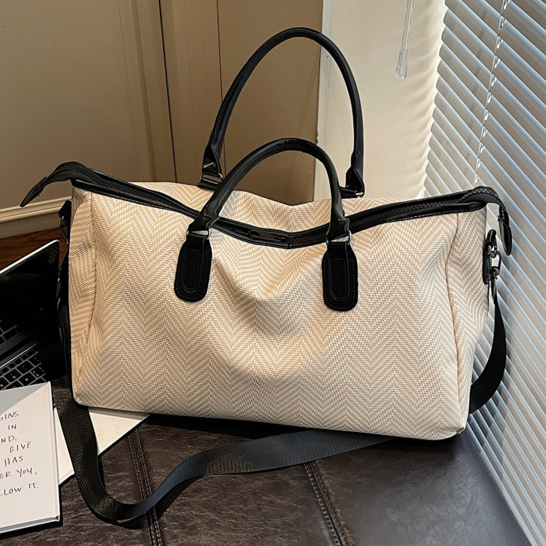 Elegant Travel Bag with Innovative Compartment Design Stornfield