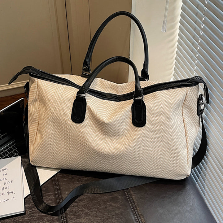 Elegant Travel Bag with Innovative Compartment Design Stornfield