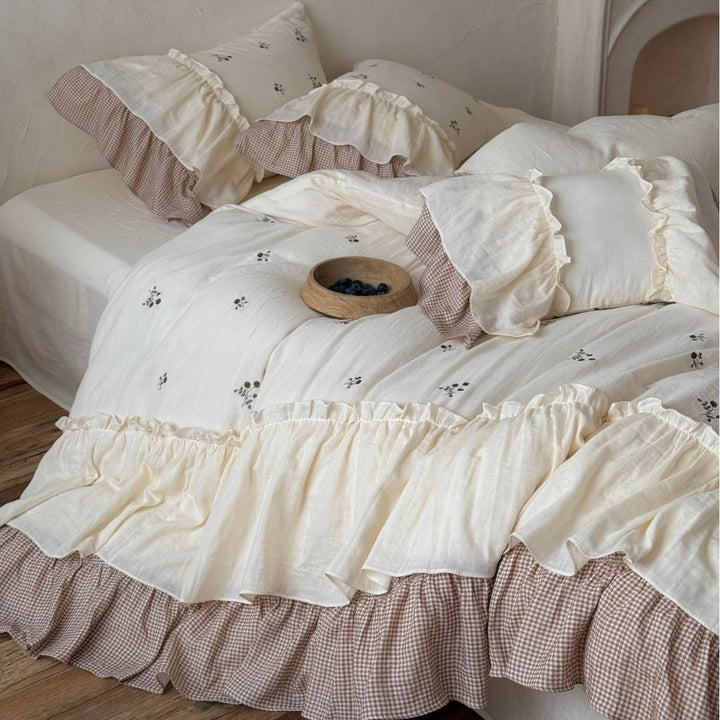 Light cotton-linen bedding set with ruffle, delicate embroidery and checked bed skirt