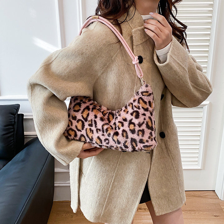 Chic Faux Fur Crossbody Bag Stornfield