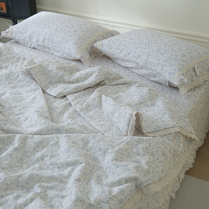 Quilted Floral Cotton Bedspread Set with Eyelet Lace Ruffled Pillowcase