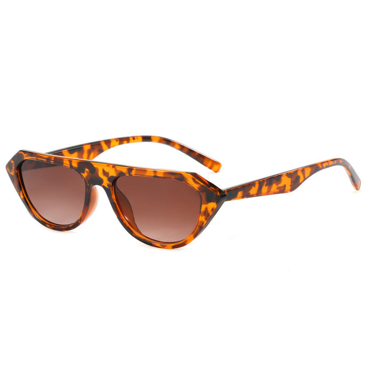 Women's fashionable sunglasses in an eye-catching style mix Stornfield