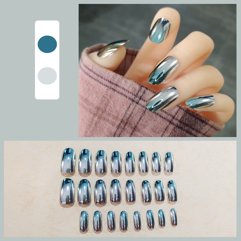 Creative artificial nails in modern gradient design Stornfield