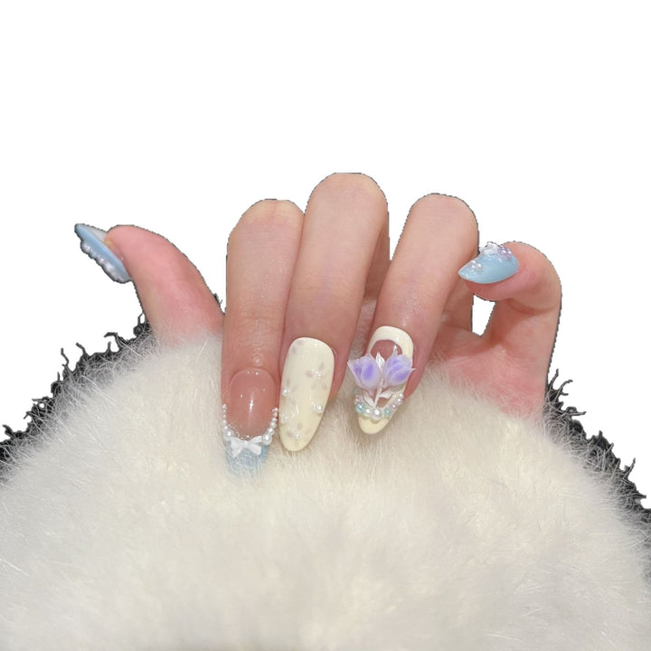 Artistic Floral-Accent Press-On Nails Stornfield