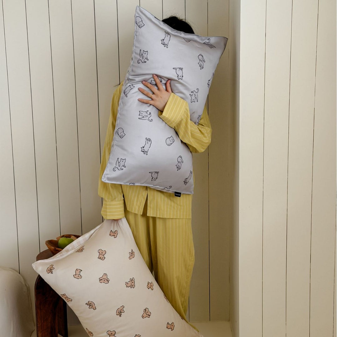 Cat Sketch Cotton Sateen Duvet Cover Set with Reversible Gingham Shams