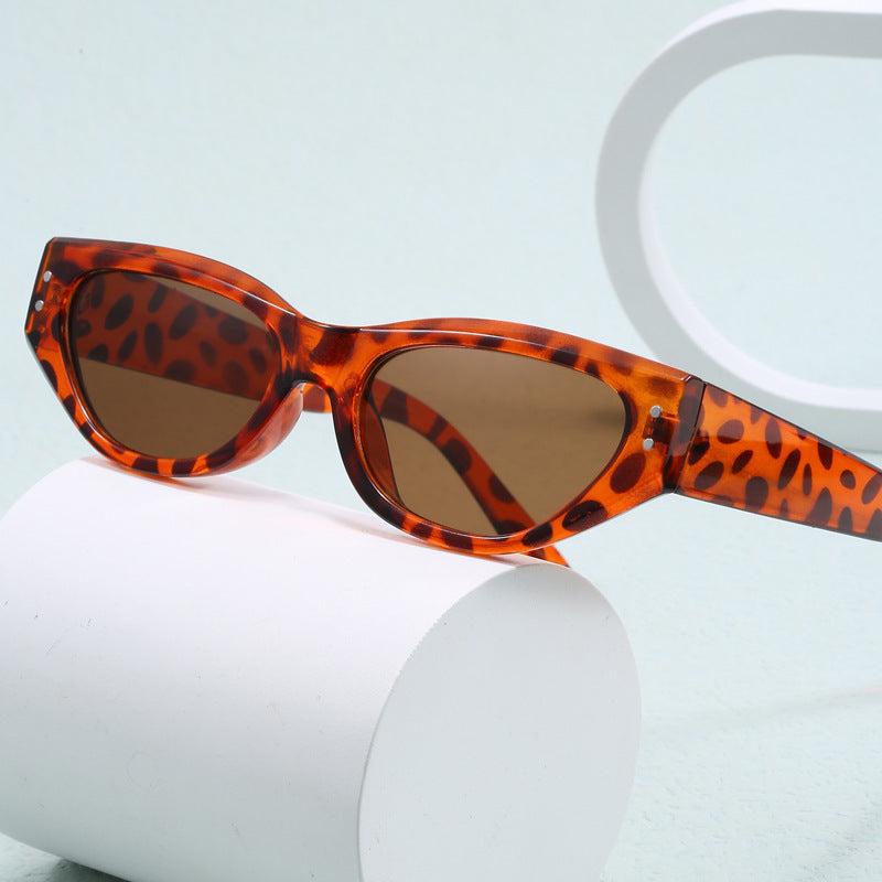 Women's fashionable sunglasses in trendy Cat-Eye style Stornfield