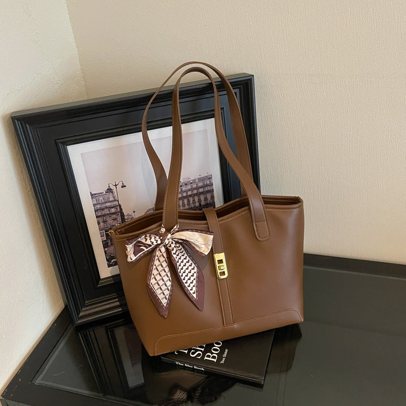 Elegant Classic Tote Bag