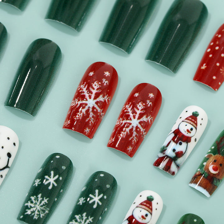 Festive artificial nails with wintry motifs Stornfield