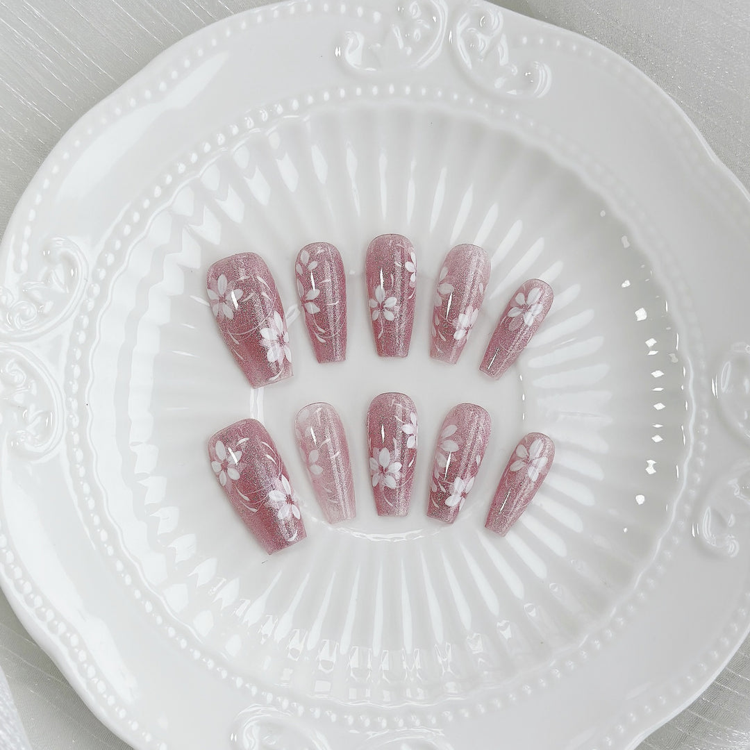 Decorative Press-On Nail Art Set with Floral Accents  1791773215