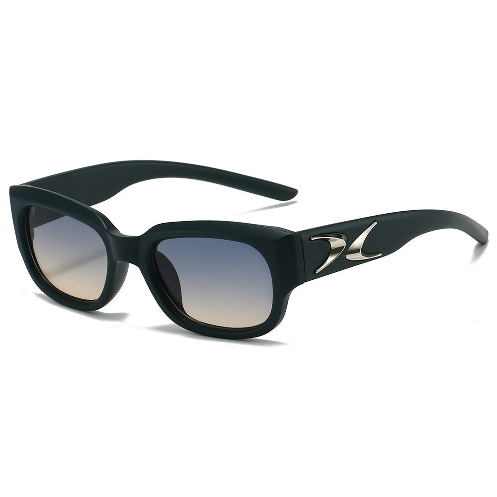 Retro-Inspired Oversized Fashion Sunglasses Stornfield
