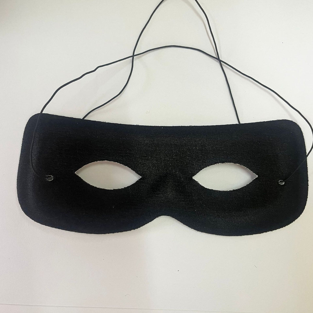 Stylish Bat-Inspired Masquerade Mask Stornfield