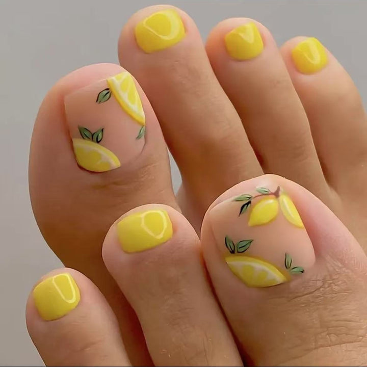 Nail art set with cheerful citrus motifs Stornfield