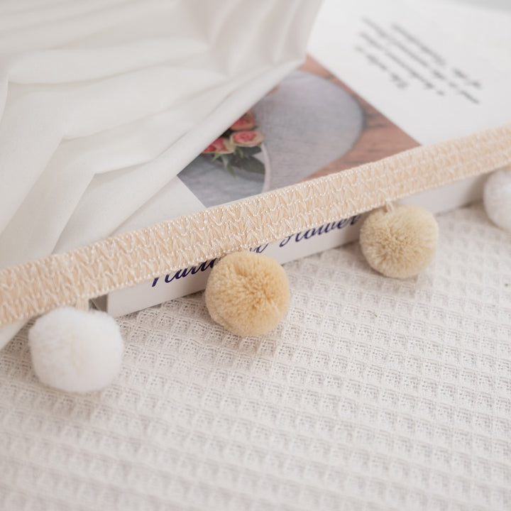 Decorative pom pom trim Stornfield