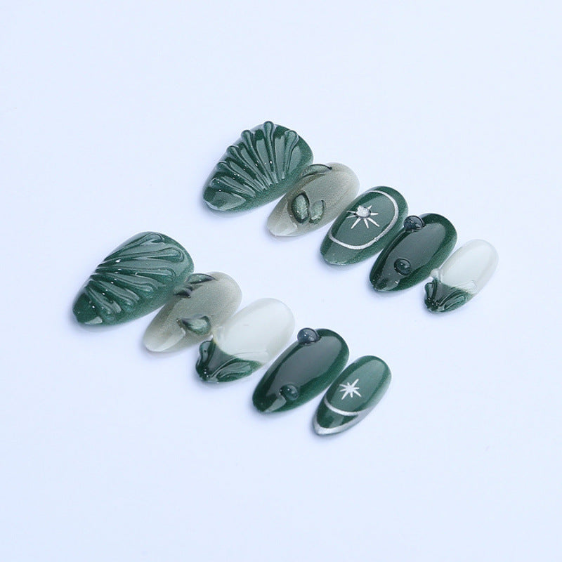 Artificial nails with botanical motifs Stornfield